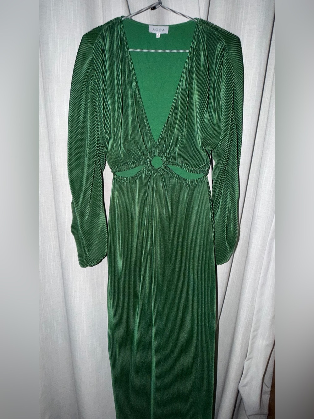 Elegant Deep Green V-Neck Maxi Dress